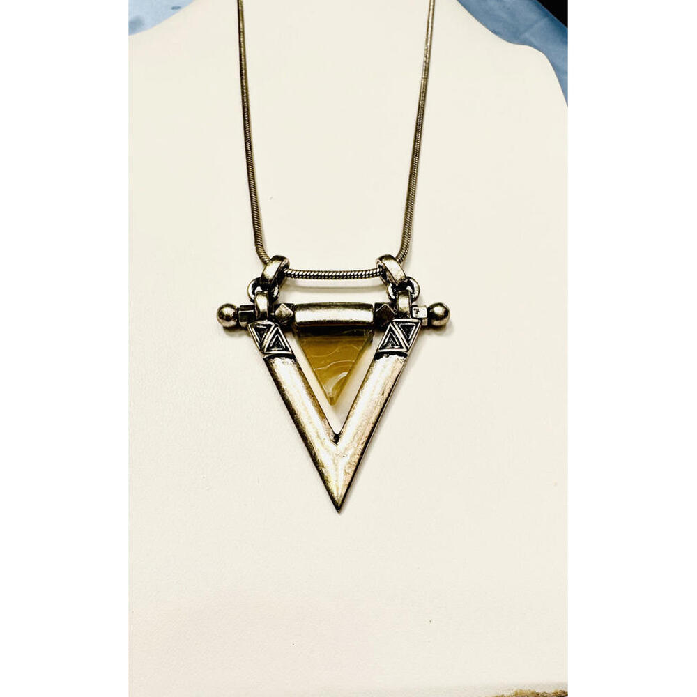 Silver Tone Snake Chain w/ V Pendant Top Bar  with Gray Glass Inlay Necklace